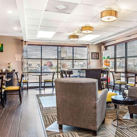 Quality Inn Airport I-240 ممفيس المظهر الخارجي الصورة