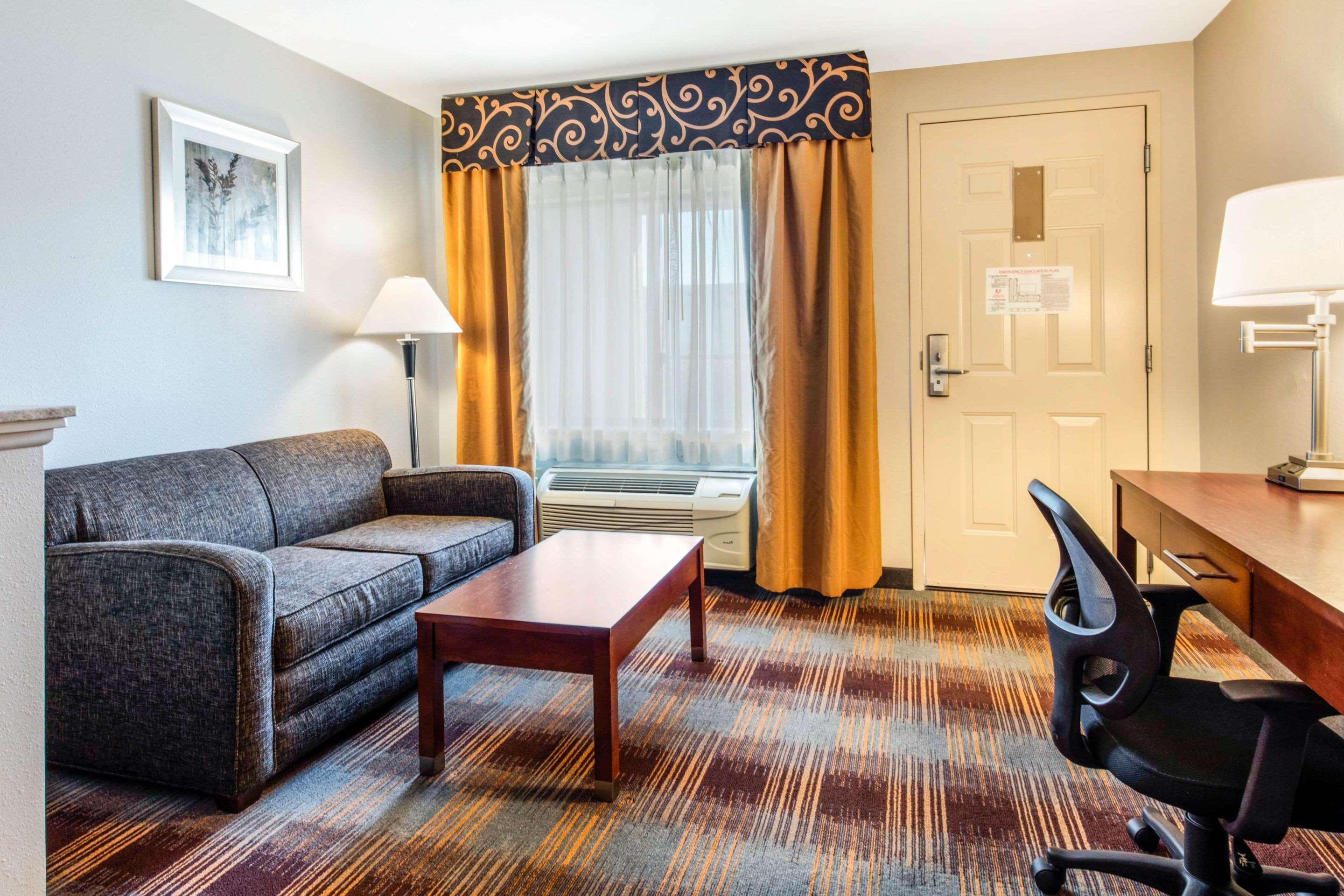 Quality Inn Airport I-240 ممفيس المظهر الخارجي الصورة