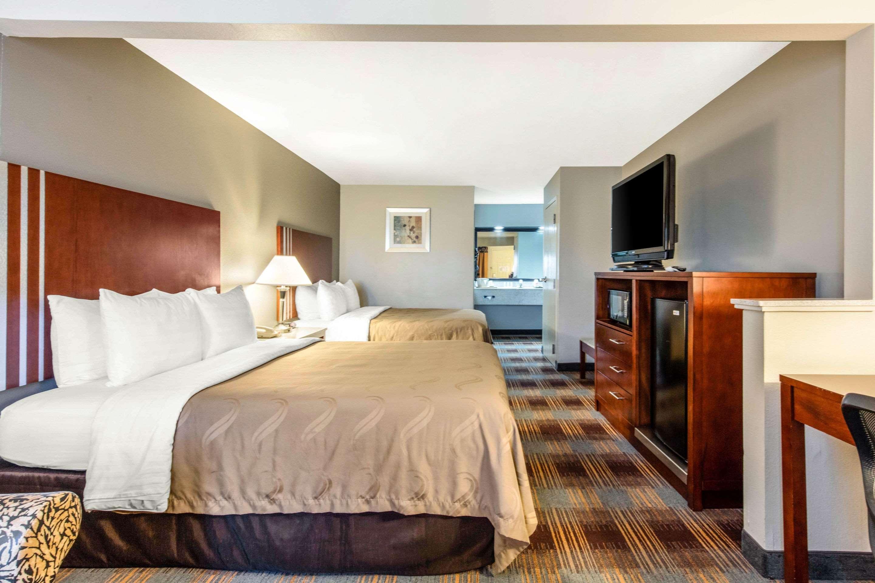 Quality Inn Airport I-240 ممفيس المظهر الخارجي الصورة