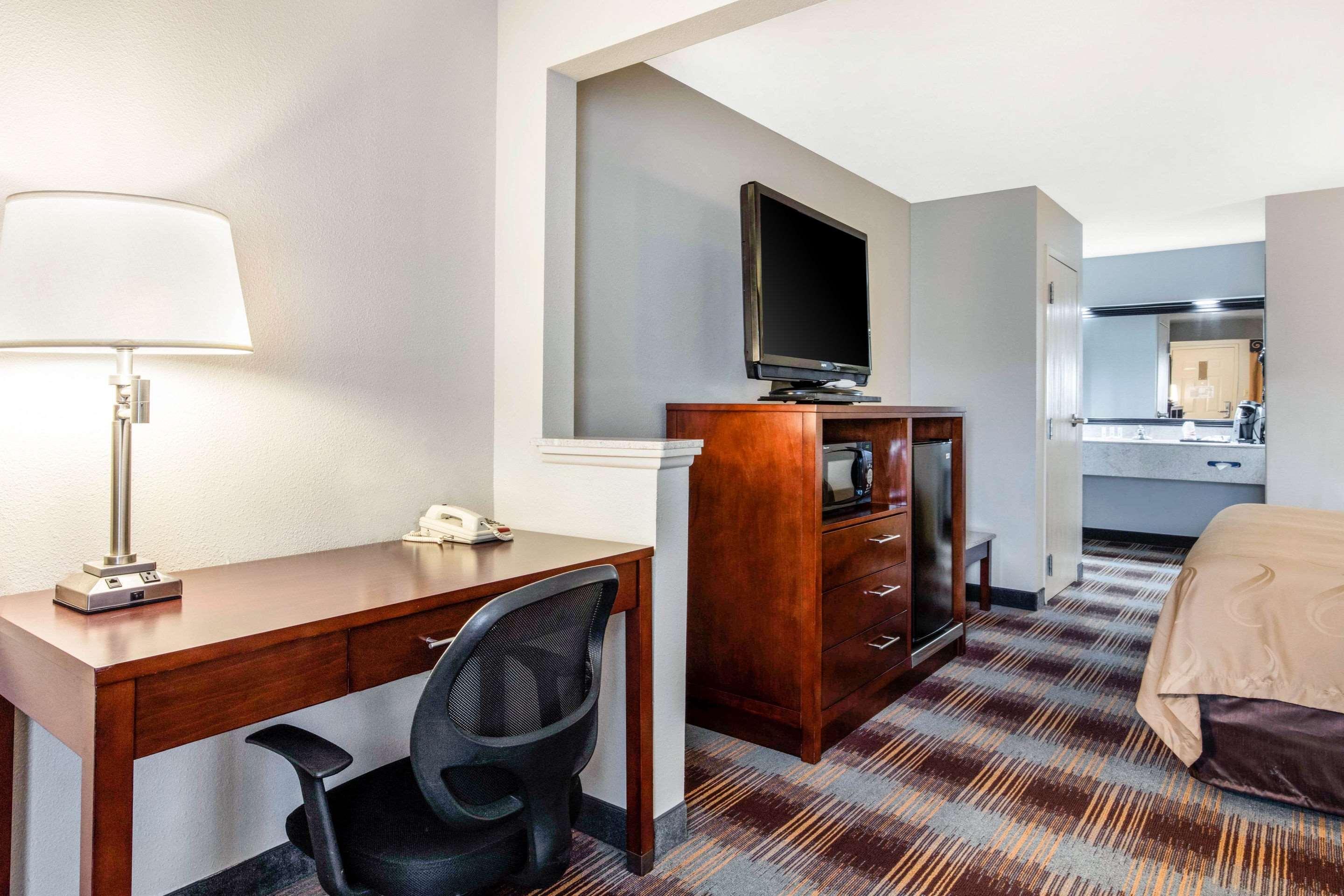 Quality Inn Airport I-240 ممفيس المظهر الخارجي الصورة