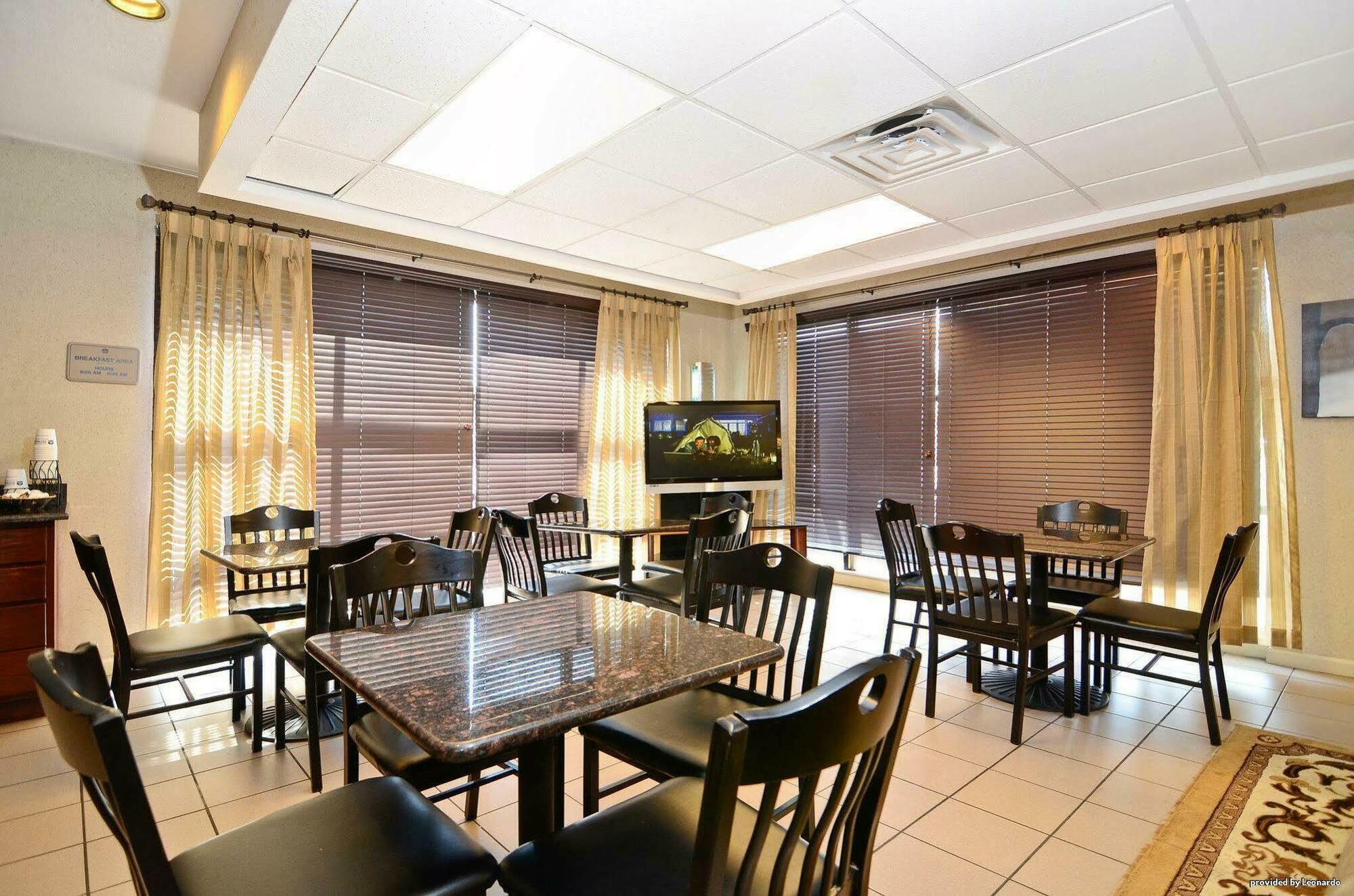 Quality Inn Airport I-240 ممفيس المظهر الخارجي الصورة
